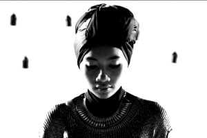 Video: Yuna – “Falling”