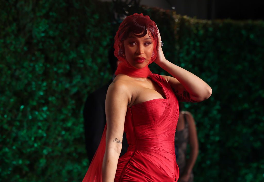 Cardi B Clocks Fan With Microphone After Drink Tossed At Her