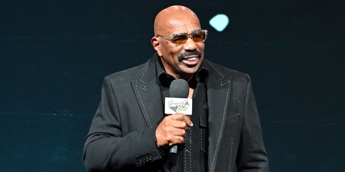 Steve Harvey Confronts Social Media Employee After ‘Negative’ Post About ‘Unfunny Comedians’