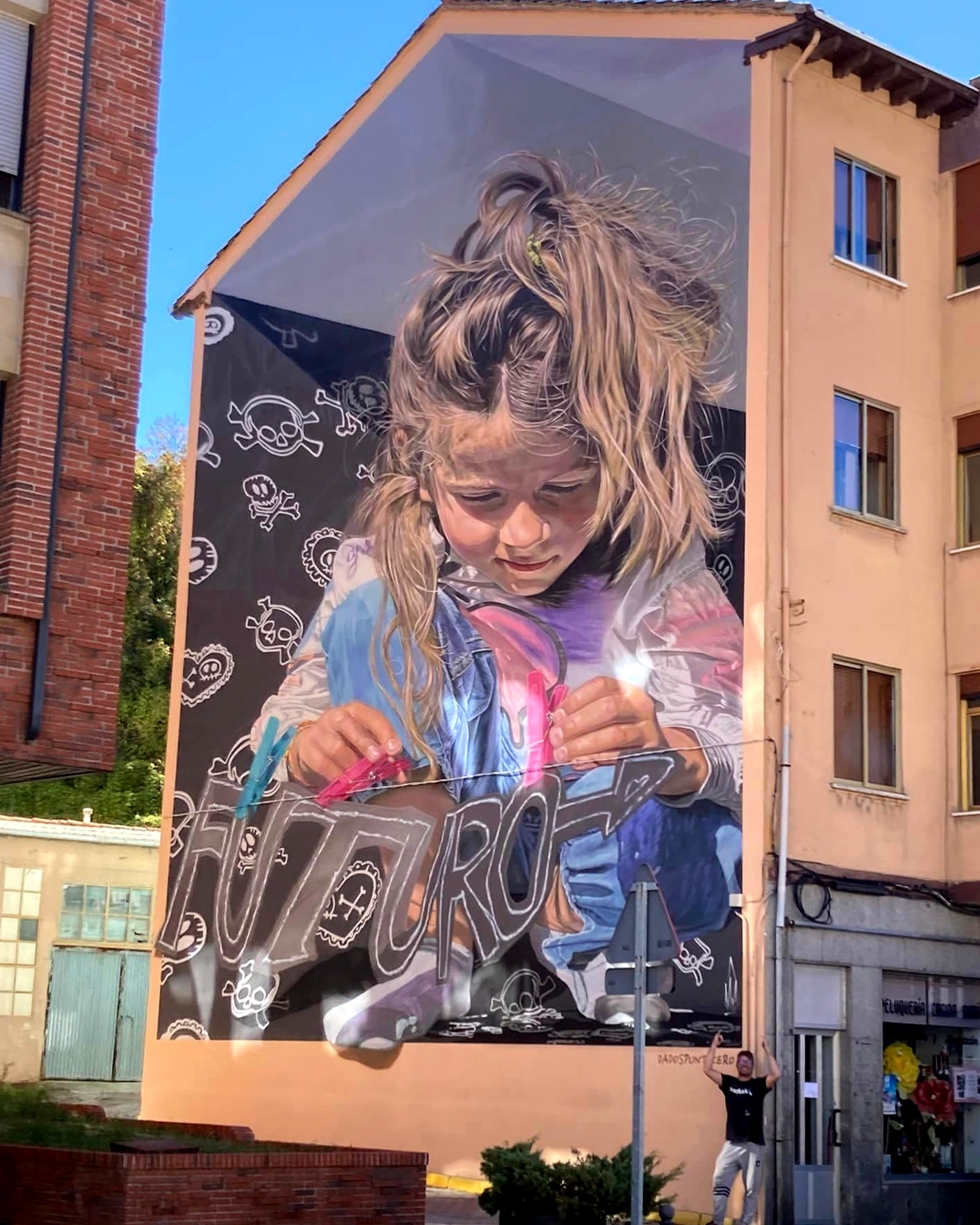 5 Photos of Mural by Da2 in Guardo, Spain