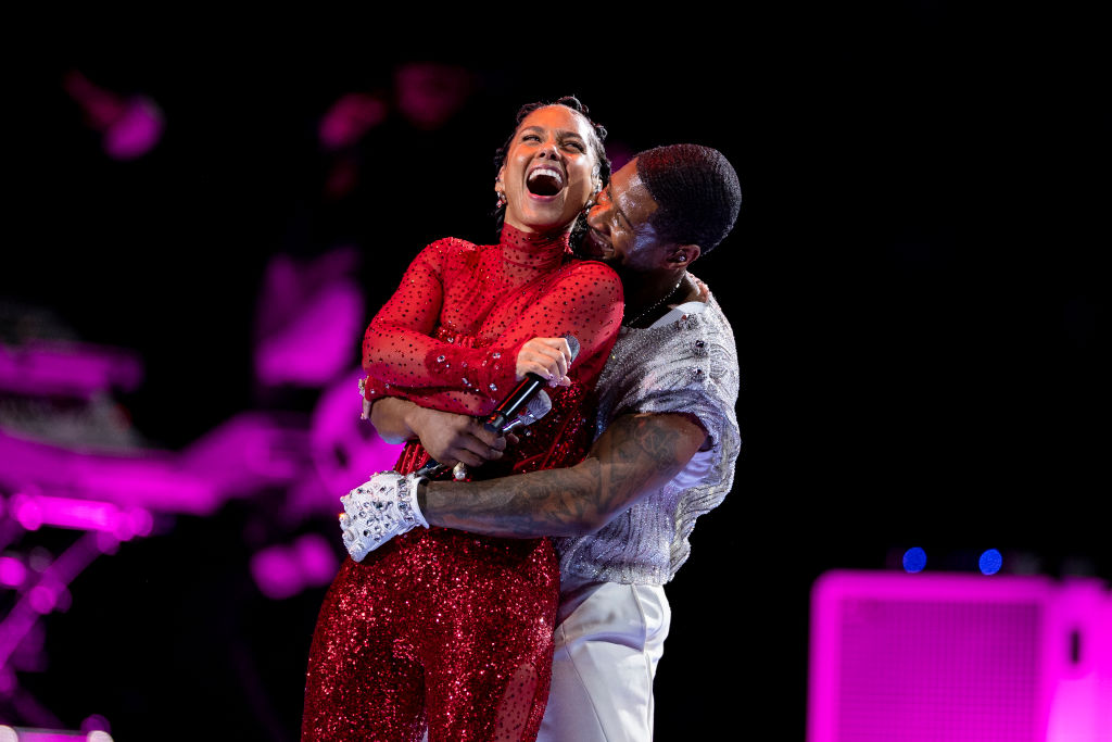 Usher & Alicia Key’s Halftime Hug Is Not Bothering Swizz Beatz